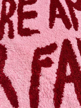 Tappeto bagno More Amor Por Favor rosa