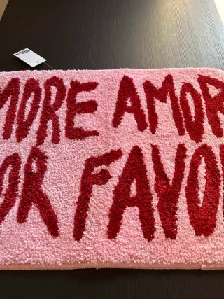 Tappeto bagno More Amor Por Favor rosa