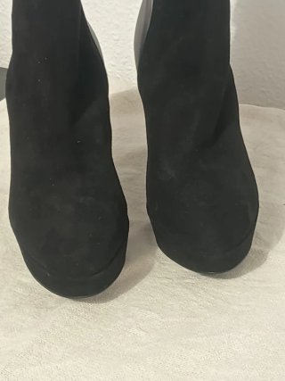 Botines de piel y ante negros