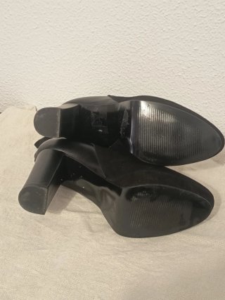 Botines de piel y ante negros