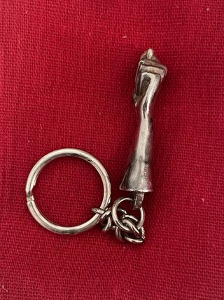 Figa de plata maciza con anilla