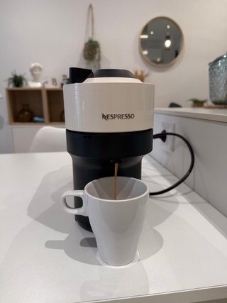 Cafetera Nespresso y Cápsulas