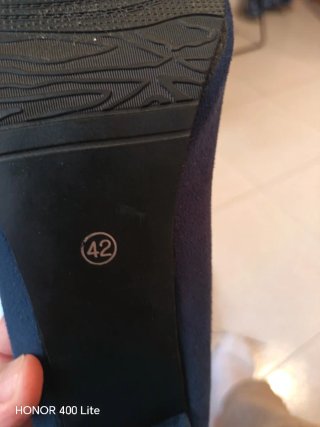 Zapatos de tacón azul.dice 42.pero es un 40.