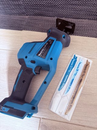 Sierra Sable Makita DJR189Z 18V BL LXT