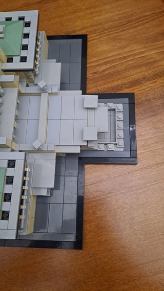 Lego Architecture Imperial Hotel 21017