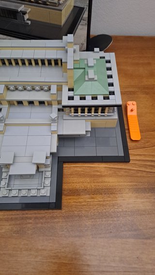 Lego Architecture Imperial Hotel 21017