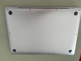 MacBook Air M1 2020(no se enciende)