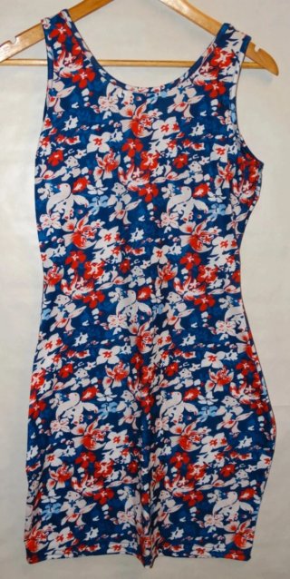 Lote 2 vestidos tirantes florales