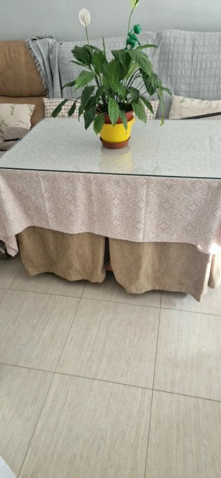 Aparador, mesa y 6 sillas comedor y mesa camilla