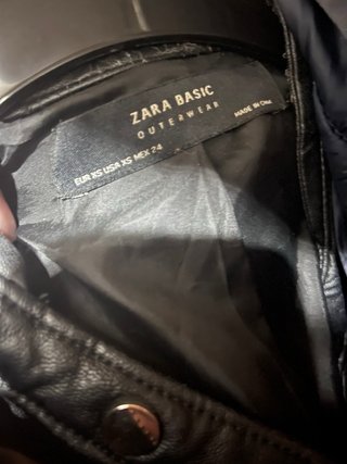 Chaqueta de cuero negra