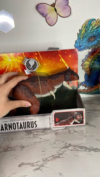 Mattel Jurassic World Carnotauro Action Attack