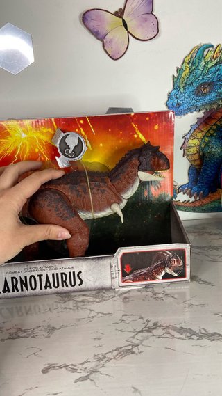 Mattel Jurassic World Carnotauro Action Attack