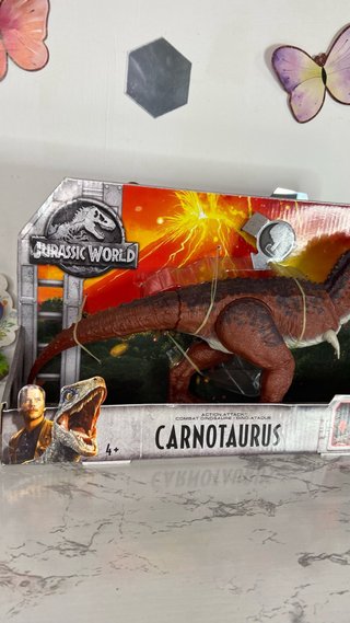 Mattel Jurassic World Carnotauro Action Attack