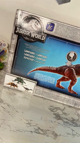 Mattel Jurassic World Carnotauro Action Attack