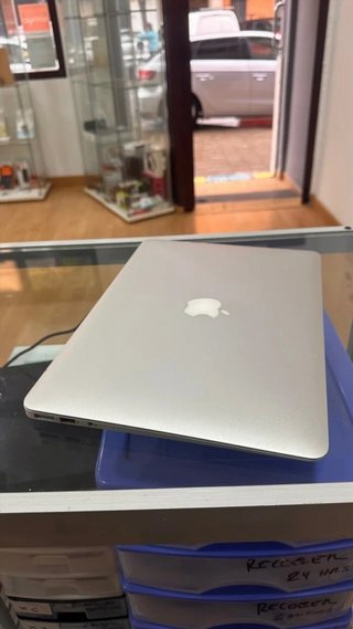 MacBook Air 2017 Plata 256GB i5 8GB RAM