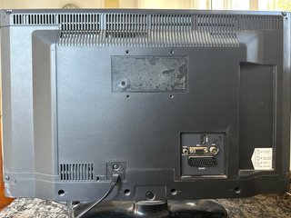 Nevir TV Negro Sin Mando acepta mando universal