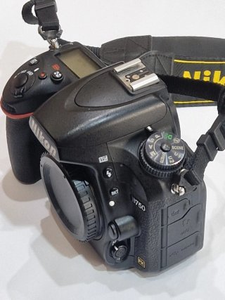 Cámara Nikon D750 + Accesorios