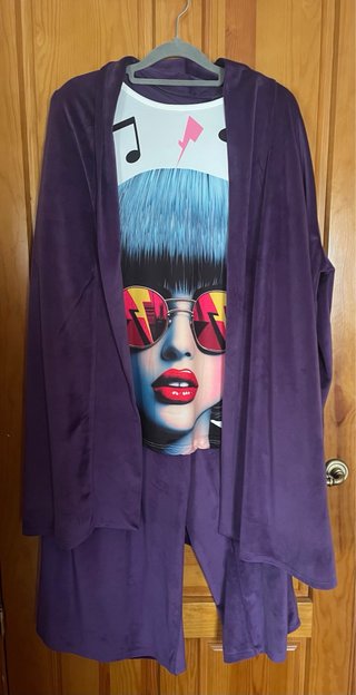 Conjunto de terciopelo morado
