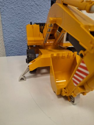 Escavatore Bruder Liebherr 912