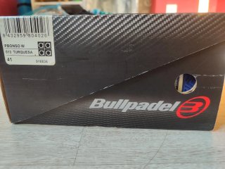 Zapatillas de pádel. Marca Bullpadel. Talla 41