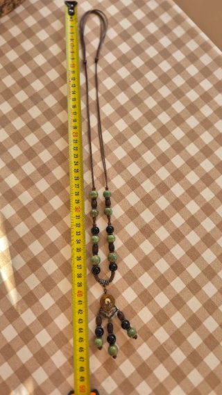Collar de cuentas de cerámica y madera