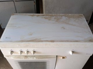 Cocina de gas blanca