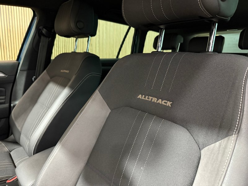 Volkswagen Passat Alltrack 2022, foto 24