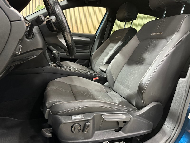 Volkswagen Passat Alltrack 2022, foto 17
