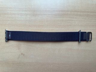 Apple Watch ULTRA 49mm. Indigo Alpine Loop M