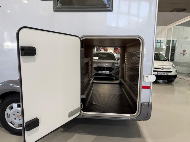 AUTOCARAVANA FIAT BURSTNER IXEO QUADRO IT 674