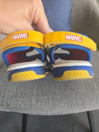 Sandalias Geox Avengers Niño