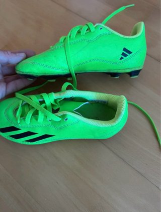 Botas de fútbol niño