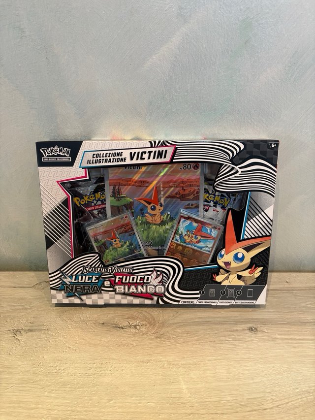 Lotto Pokémon Sigillato - Mega Lucario, Latias