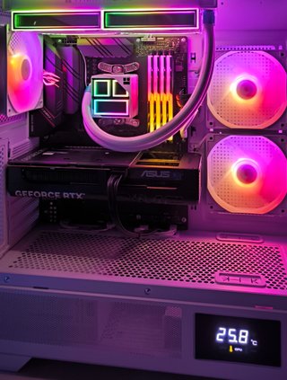 GAMER RYZEN 7 5700X RGB