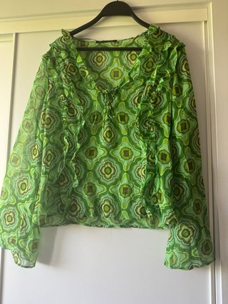 Blusa Zara verde estampada