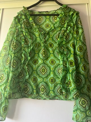 Blusa Zara verde estampada