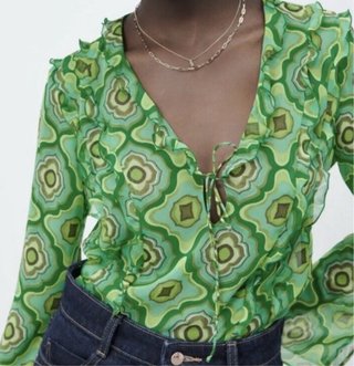 Blusa Zara verde estampada