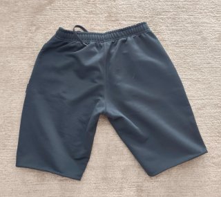 Pantalón corto Real Sociedad talla 16