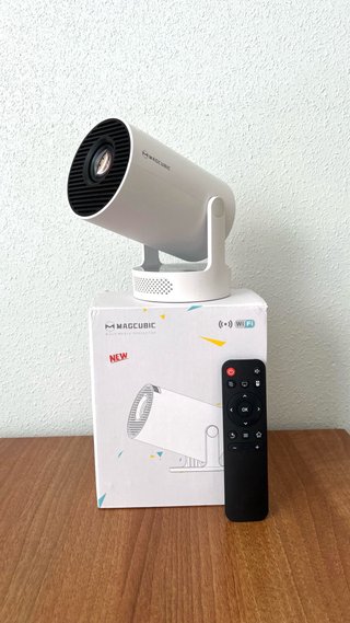 Proyector HD Magcubic HY300Pro+ con Altavoces
