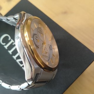 Reloj Citizen Super Titanium. Como nuevo, cambio
