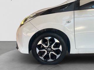 TOYOTA AYGO 72CV 2019