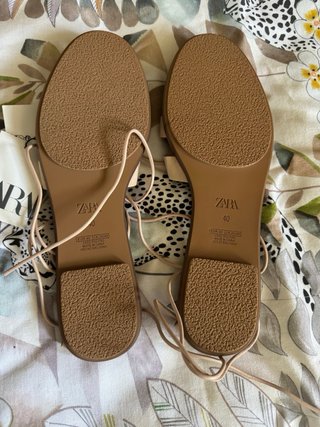 Sandalias Zara piel beige talla 39