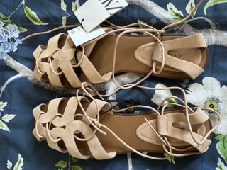 Sandalias Zara piel beige talla 39