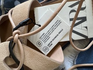 Sandalias Zara piel beige talla 39