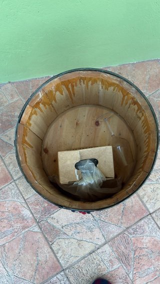 Barril de madera con dispensador Vermouth