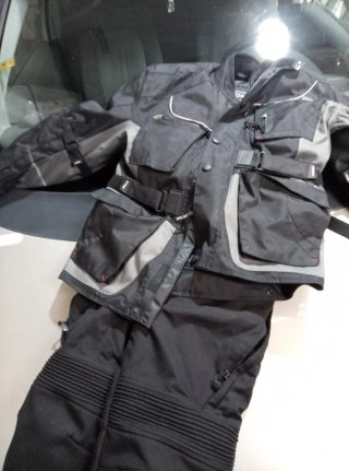 Ropa de moto PITON negra