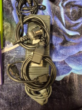 Xbox 360 con 10 giochi e accessori