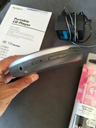 Lettore CD Sony Walkman D-EJ613 + Cuffie nuove