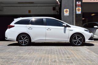 Toyota Auris 140H TOURING SPORT FEEL EDITION