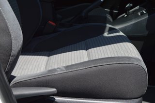 Toyota Auris 140H TOURING SPORT FEEL EDITION
